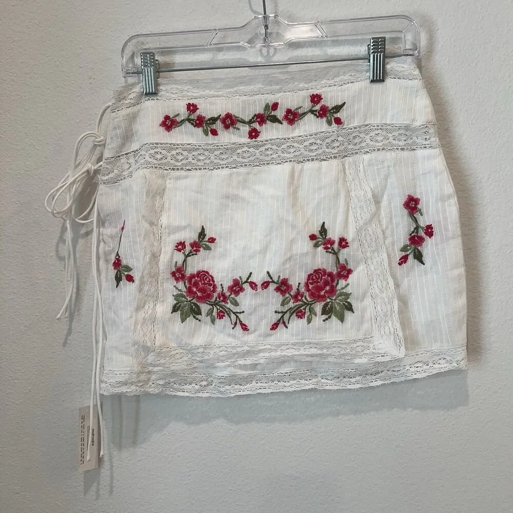 For love and lemons Jolene Embroidered Mini Skirt in White Small Summer Vacation